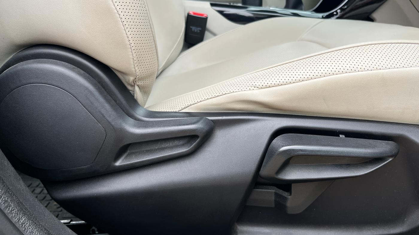 2023 Tata NEXON XZ Plus LUX, Petrol, Manual, 34,006 km, Driver Side Adjustment Panel