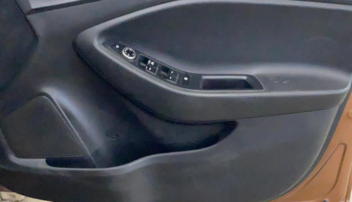 2016 Hyundai i20 Active 1.2 S, Petrol, Manual, 78,239 km, Driver Side Door Panels Control