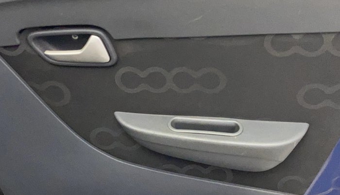 2015 Maruti Alto 800 LXI, Petrol, Manual, 60,265 km, Driver Side Door Panels Control