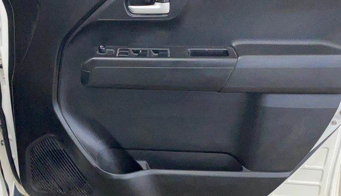 2019 Maruti New Wagon-R VXI 1.2, Petrol, Manual, 75,953 km, Driver Side Door Panels Control