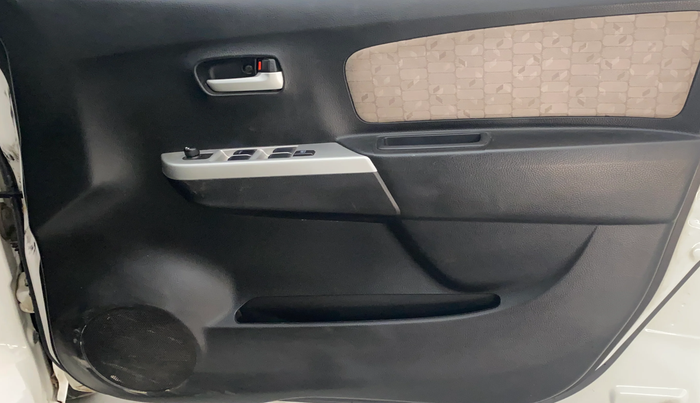 2015 Maruti Wagon R 1.0 VXI, Petrol, Manual, 35,923 km, Driver Side Door Panels Control