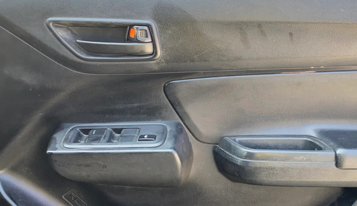 2020 Maruti Swift LXI, Petrol, Manual, 49,708 km, Driver Side Door Panels Control