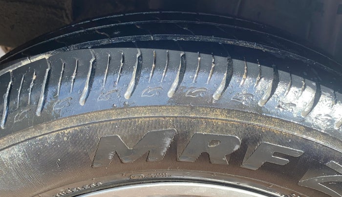 2020 Renault TRIBER RXZ, Petrol, Manual, 40,968 km, Right Rear Tyre Tread