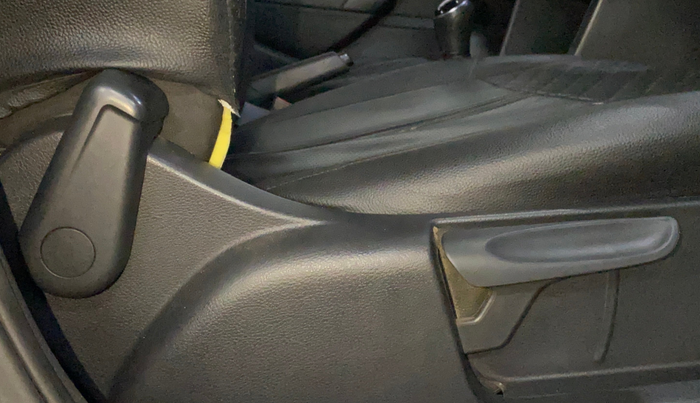 2020 Volkswagen Polo COMFORTLINE PLUS 1.0L MPI, Petrol, Manual, 64,659 km, Driver Side Adjustment Panel