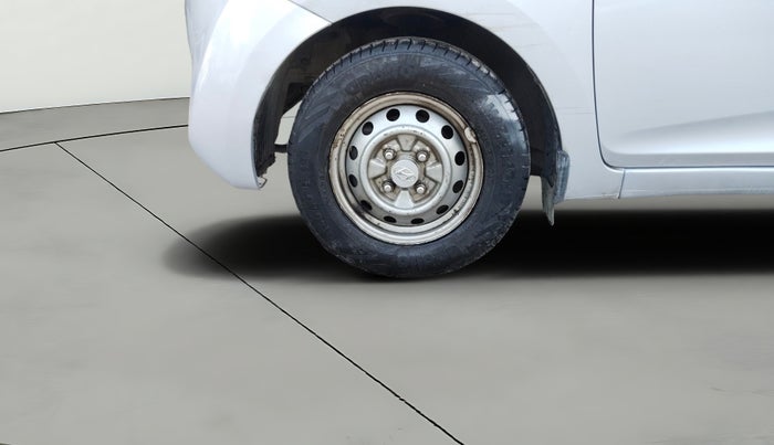 2011 Hyundai Eon D-LITE+, Petrol, Manual, 95,934 km, Left Front Wheel