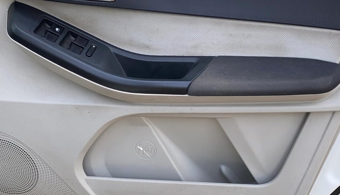 2022 Tata TIGOR XZ PLUS CNG, CNG, Manual, 81,528 km, Driver Side Door Panels Control