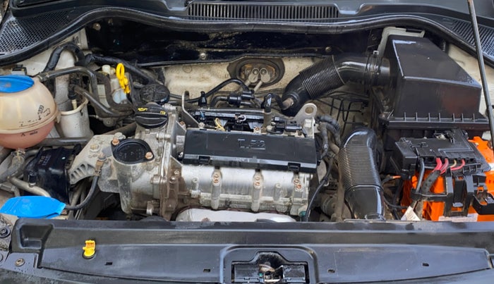 2015 Volkswagen Polo HIGHLINE1.2L, Petrol, Manual, 50,809 km, Engine View