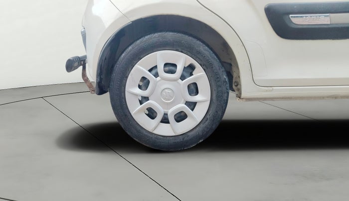 2018 Maruti IGNIS DELTA 1.2 AMT, Petrol, Automatic, 75,900 km, Right Rear Wheel