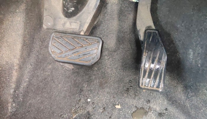 2018 Maruti IGNIS DELTA 1.2 AMT, Petrol, Automatic, 75,900 km, Pedals