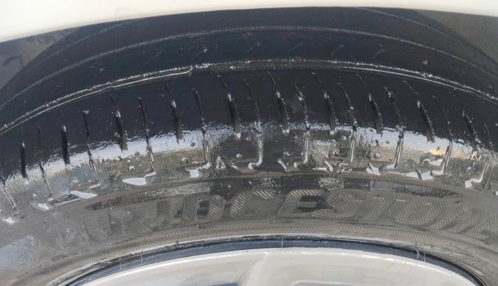 2018 Maruti IGNIS DELTA 1.2 AMT, Petrol, Automatic, 75,900 km, Left Front Tyre Tread