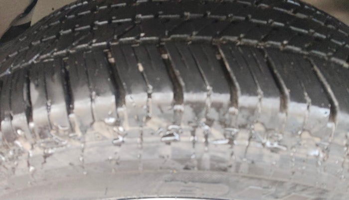 2023 Toyota Fortuner 4X2 AT 2.8 LEGENDER, Diesel, Automatic, 45,995 km, Right Front Tyre Tread