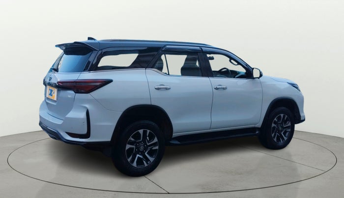 2023 Toyota Fortuner 4X2 AT 2.8 LEGENDER, Diesel, Automatic, 45,995 km, Right Back Diagonal