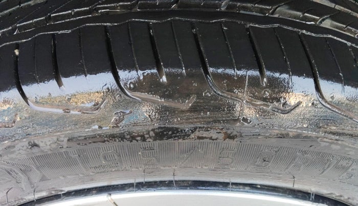 2024 Tata NEXON PURE 1.2 PETROL, Petrol, Manual, 18,081 km, Left Front Tyre Tread