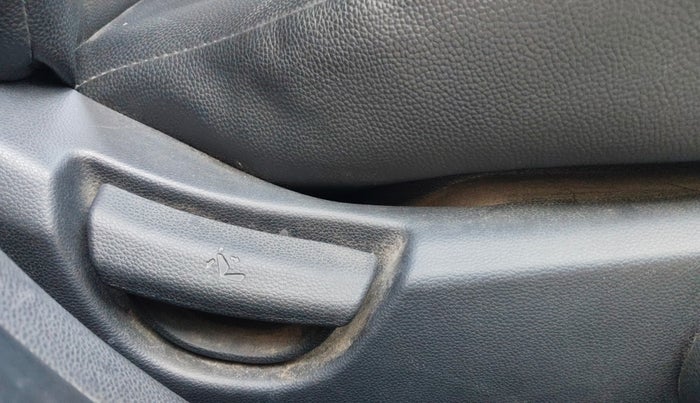 2015 Hyundai Xcent S 1.2, Petrol, Manual, 31,146 km, Driver Side Adjustment Panel