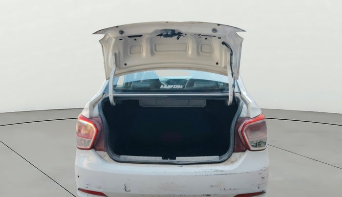 2015 Hyundai Xcent S 1.2, Petrol, Manual, 31,146 km, Boot Door Open