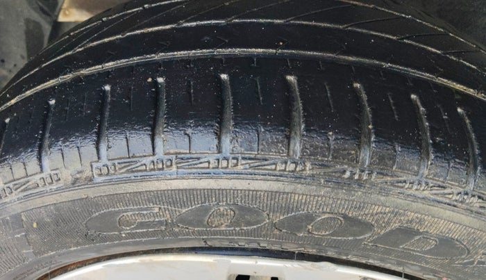 2015 Hyundai Xcent S 1.2, Petrol, Manual, 31,146 km, Left Front Tyre Tread