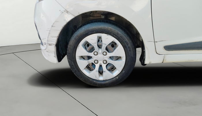 2015 Hyundai Xcent S 1.2, Petrol, Manual, 31,146 km, Left Front Wheel