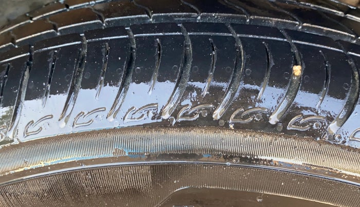 2023 Tata Tiago XT (O) PETROL, Petrol, Manual, 21,677 km, Left Rear Tyre Tread