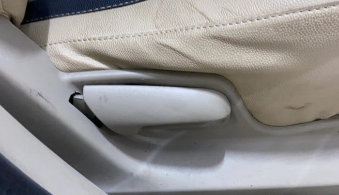 2016 Maruti Swift Dzire VXI, Petrol, Manual, 72,132 km, Driver Side Adjustment Panel