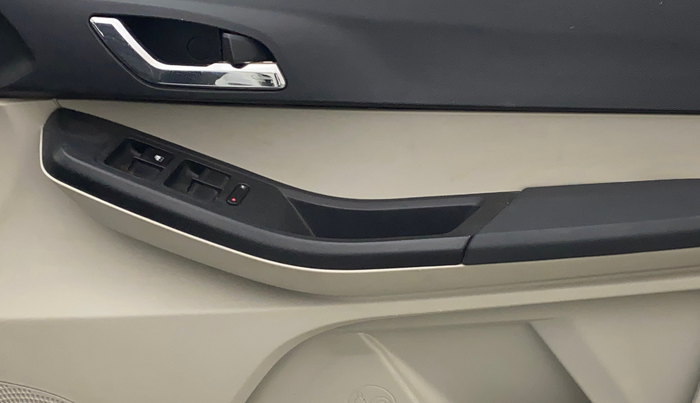 2022 Tata Tiago XZ PLUS CNG, CNG, Manual, 35,137 km, Driver Side Door Panels Control