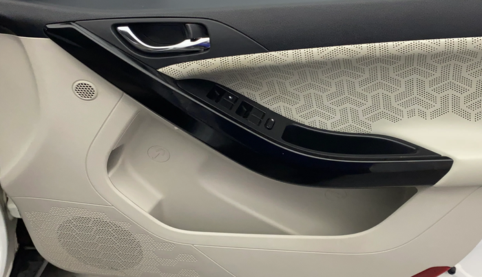 2023 Tata NEXON XZA PLUS (L), Petrol, Automatic, 8,034 km, Driver Side Door Panels Control