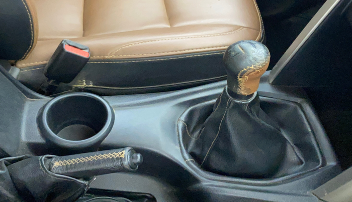 2021 Toyota Innova Crysta 2.4 G 7 STR, Diesel, Manual, 94,639 km, Gear Lever