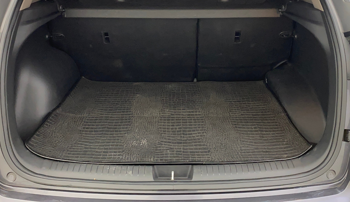 2017 Hyundai Creta SX PLUS AT 1.6 PETROL, Petrol, Automatic, 43,757 km, Boot Inside