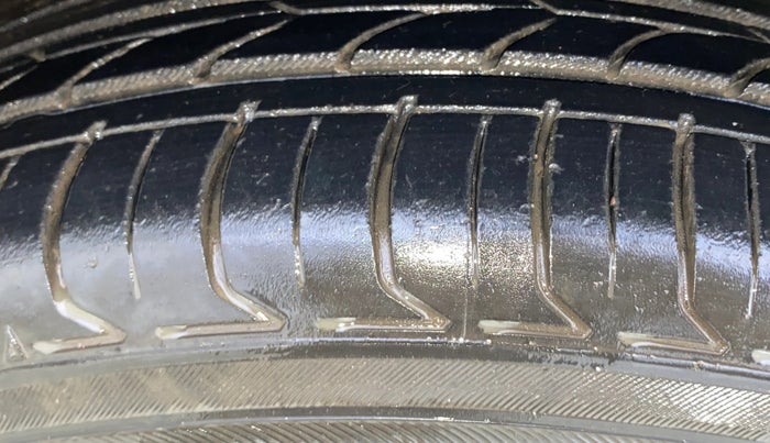 2017 Hyundai Creta SX PLUS AT 1.6 PETROL, Petrol, Automatic, 43,757 km, Left Front Tyre Tread