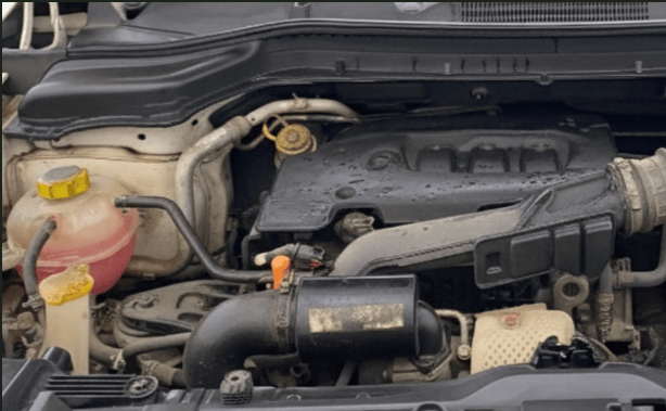 2020 Mahindra XUV300 W8 (O) 1.2 PETROL, Petrol, Manual, 42,629 km, Engine View - Right