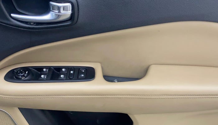 2017 Jeep Compass LONGITUDE 2.0 DIESEL, Diesel, Manual, 1,27,577 km, Driver Side Door Panels Control