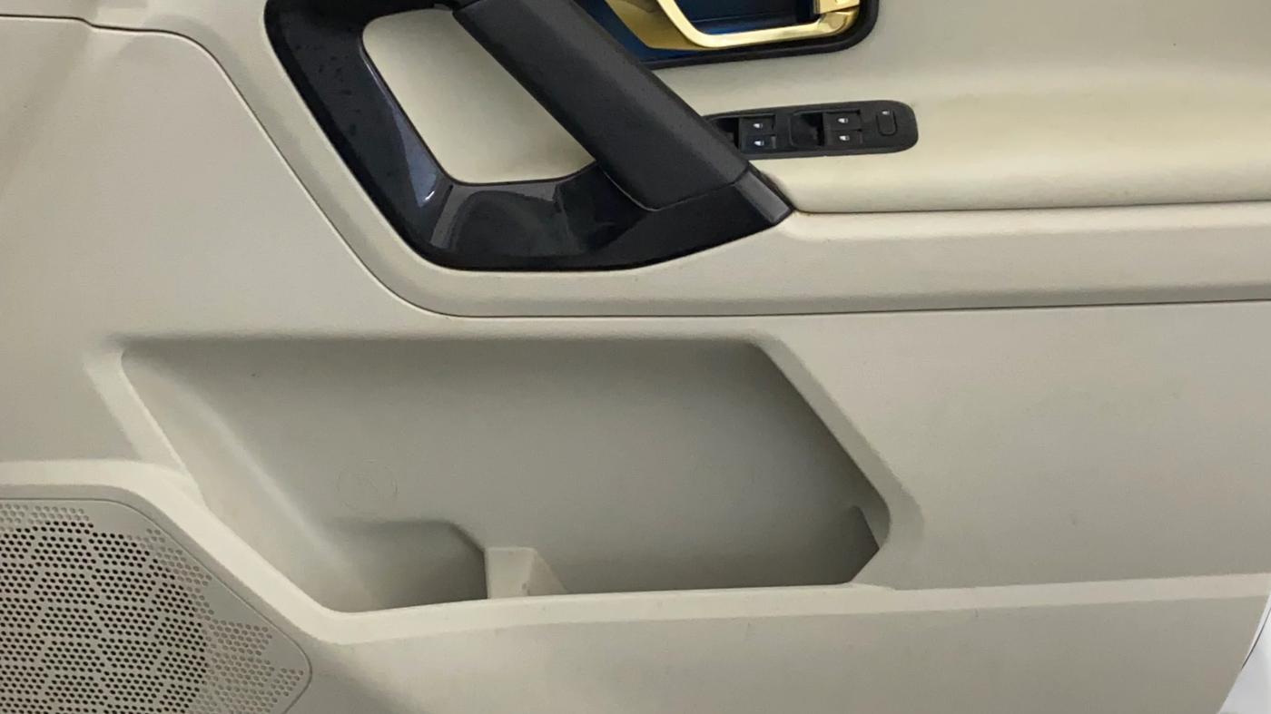 2022 Tata Safari XZ PLUS GOLD, Diesel, Manual, 47,416 km, Driver Side Door Panels Control