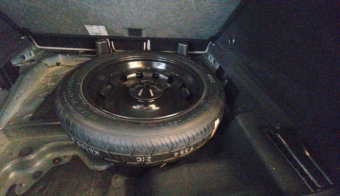 2020 Mercedes Benz GLC CLASS 200 Progressive, Petrol, Automatic, 43,702 km, Spare Tyre