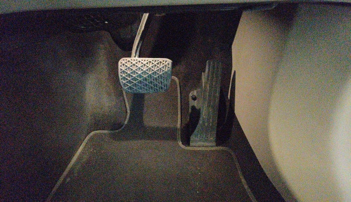 2020 Mercedes Benz GLC CLASS 200 Progressive, Petrol, Automatic, 43,702 km, Pedals