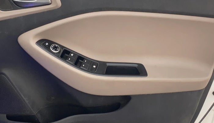 2015 Hyundai Elite i20 ASTA 1.2, Petrol, Manual, 69,164 km, Driver Side Door Panels Control