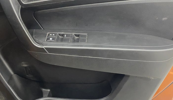 2020 Maruti Vitara Brezza LXI, Petrol, Manual, 68,746 km, Driver Side Door Panels Control