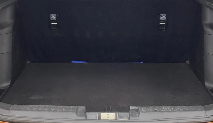 2020 Maruti Vitara Brezza LXI, Petrol, Manual, 68,746 km, Boot Inside