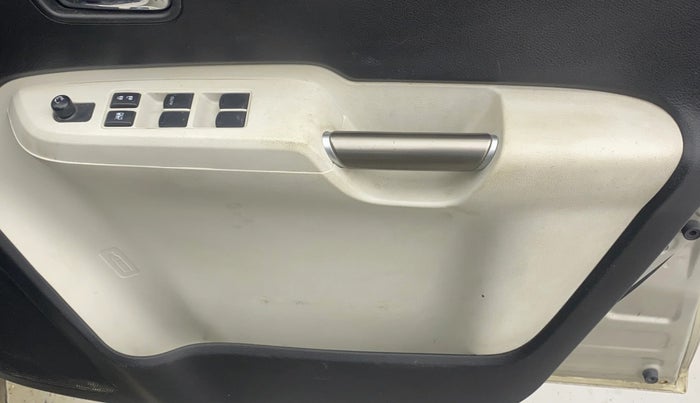 2017 Maruti IGNIS DELTA 1.2, Petrol, Manual, 50,118 km, Driver Side Door Panels Control