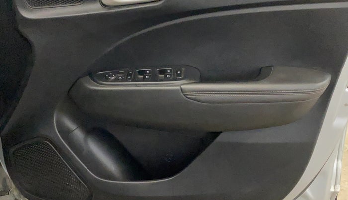 2019 Hyundai VENUE SX 1.0 (O) TURBO, Petrol, Manual, 40,934 km, Driver Side Door Panels Control