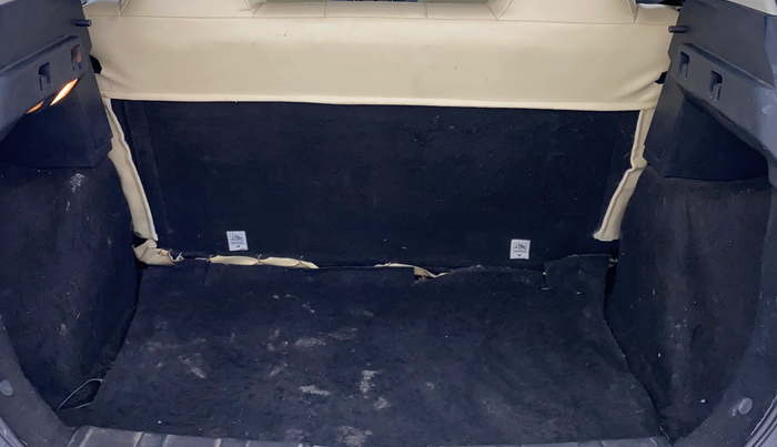 2020 Tata NEXON XMA SUNROOF DIESEL, Diesel, Automatic, 77,055 km, Boot Inside