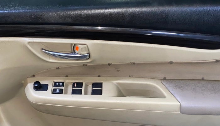 2016 Maruti Ciaz VXI, Petrol, Manual, 87,836 km, Driver Side Door Panels Control