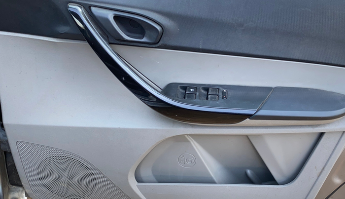 2018 Tata Tiago XT PETROL, Petrol, Manual, 59,651 km, Driver Side Door Panels Control