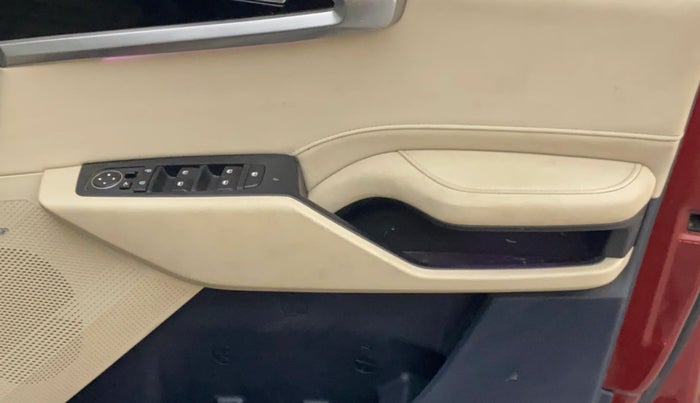 2023 KIA CARENS LUXURY PLUS 1.5 DIESEL AT 7 STR, Diesel, Automatic, 34,502 km, Driver Side Door Panels Control