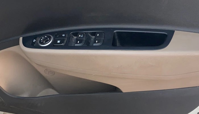 2017 Hyundai Grand i10 ASTA 1.2 KAPPA VTVT, Petrol, Manual, 76,308 km, Driver Side Door Panels Control