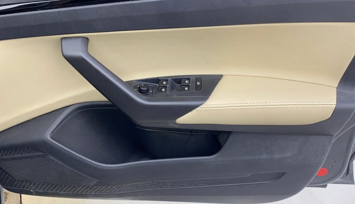 2022 Skoda SLAVIA AMBITION 1.0L TSI AT, Petrol, Automatic, 59,150 km, Driver Side Door Panels Control