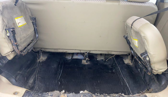 2016 Mahindra TUV300 T6, Diesel, Manual, 73,681 km, Boot Inside