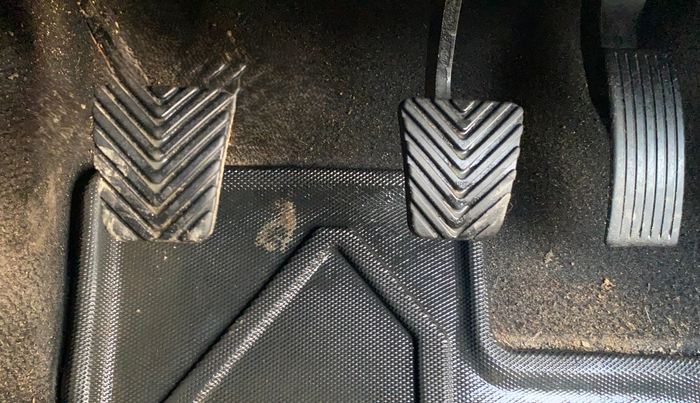 2024 Hyundai VENUE SX 1.2 PETROL, CNG, Manual, 31,232 km, Pedals