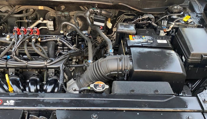 2024 Hyundai VENUE SX 1.2 PETROL, CNG, Manual, 31,232 km, Engine View - Left