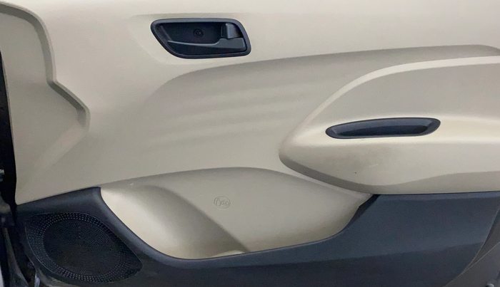 2022 Hyundai NEW SANTRO MAGNA EXECUTIVE CNG, CNG, Manual, 44,179 km, Driver Side Door Panels Control