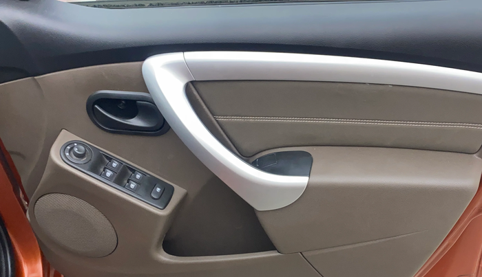 2019 Renault Duster RXS PETROL, Petrol, Manual, 40,770 km, Driver Side Door Panels Control