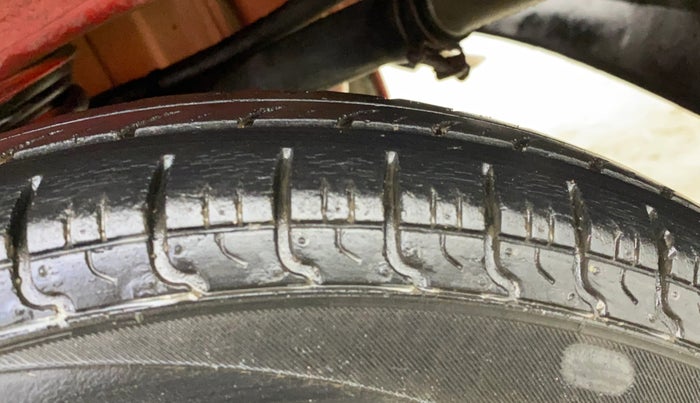 2013 Maruti Alto 800 VXI, Petrol, Manual, 24,843 km, Left Rear Tyre Tread